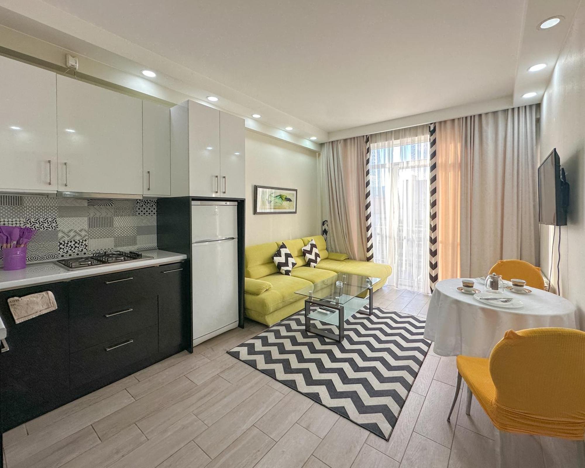 Apartments With View 第比利斯 外观 照片