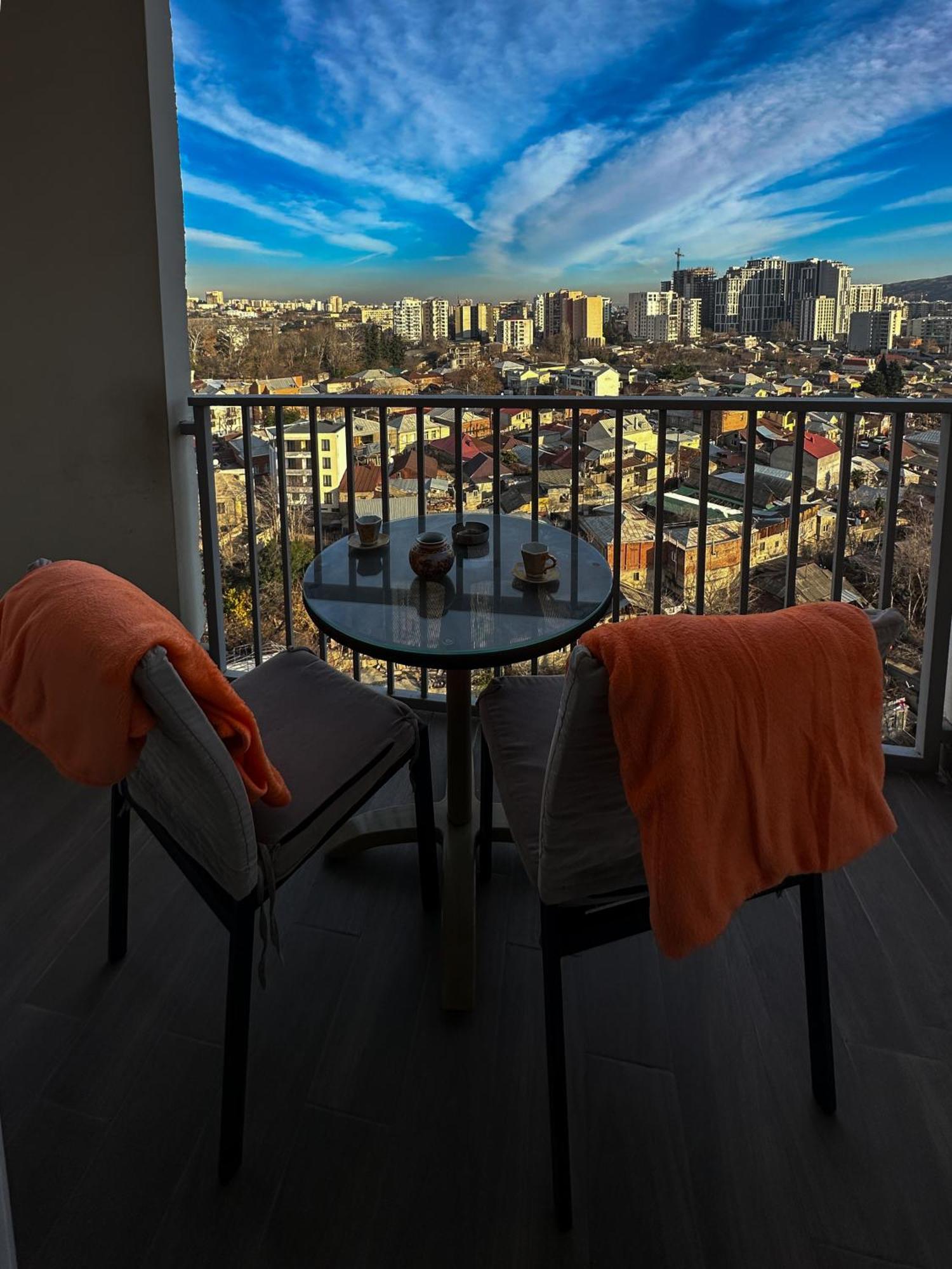 Apartments With View 第比利斯 外观 照片