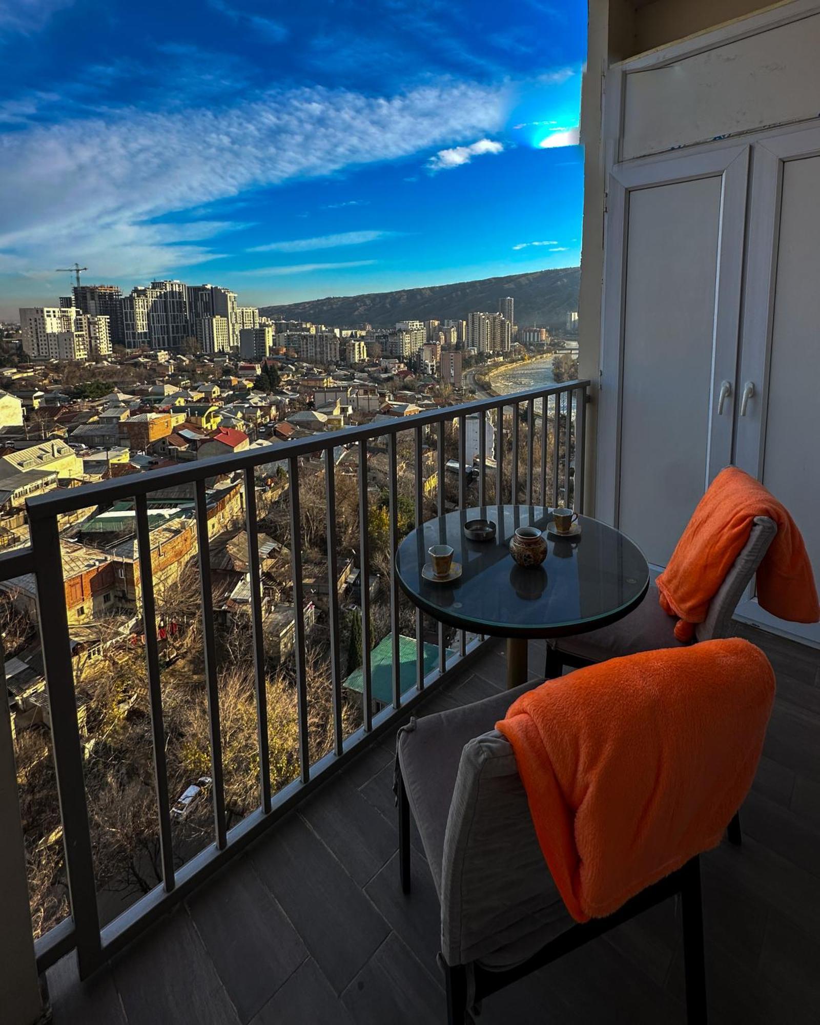 Apartments With View 第比利斯 外观 照片