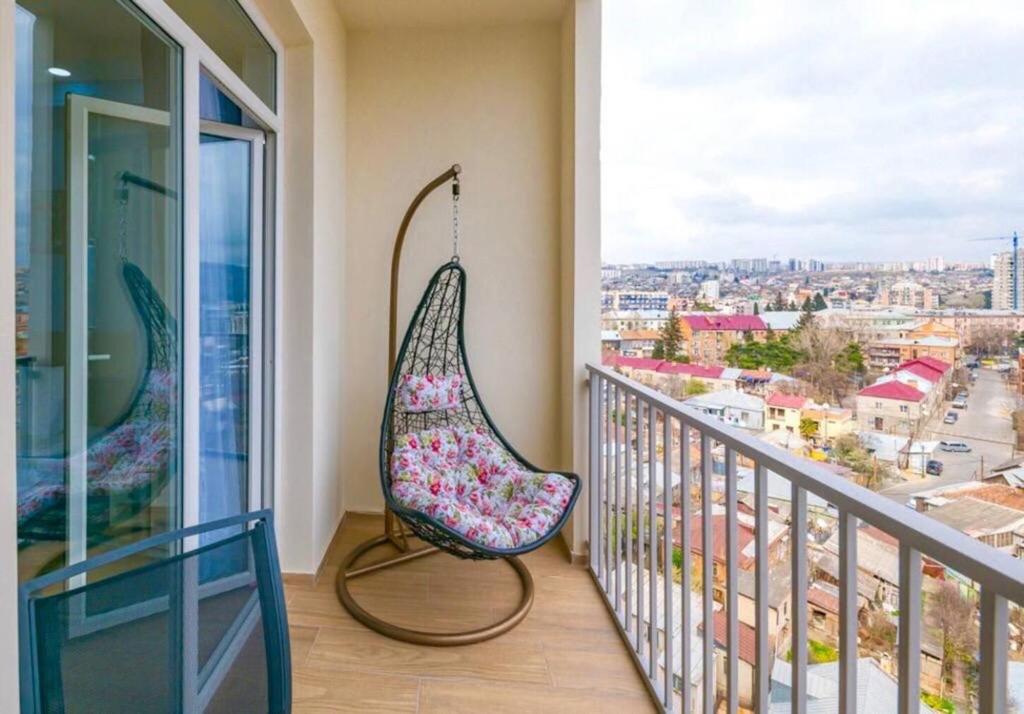 Apartments With View 第比利斯 外观 照片